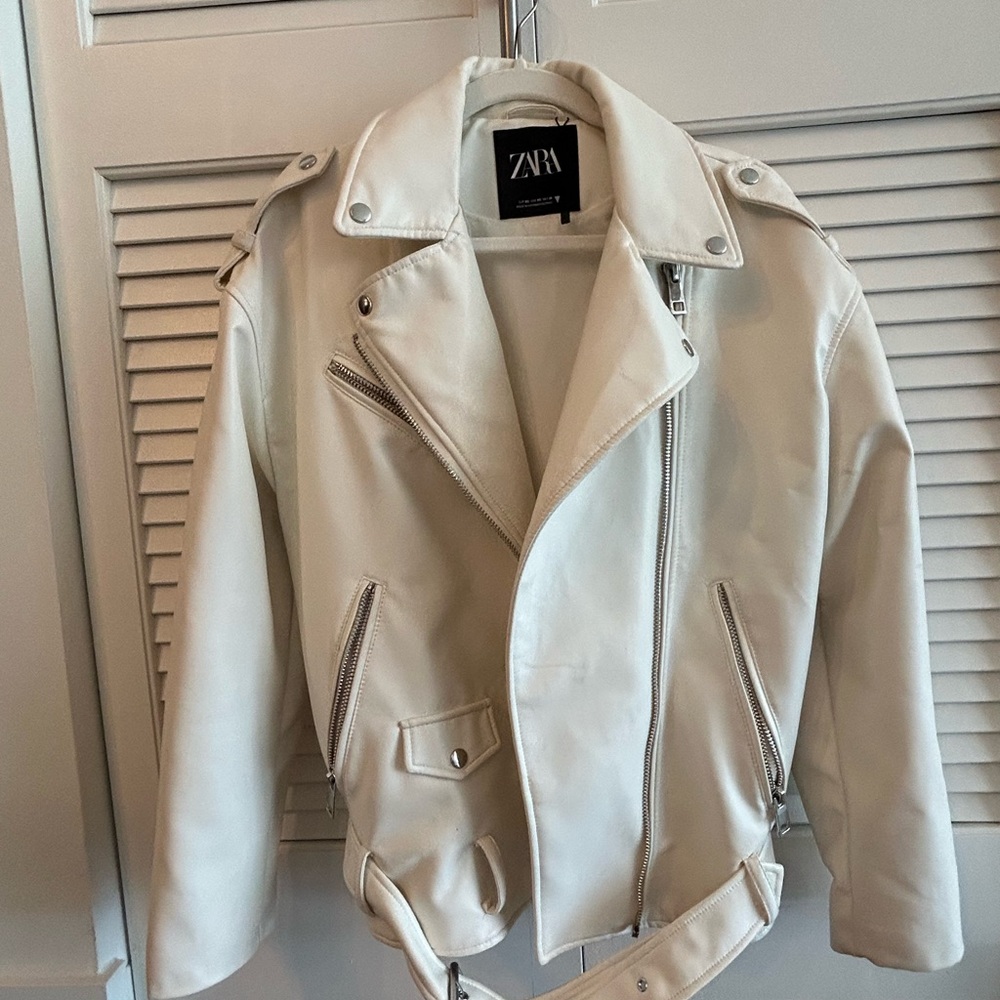 Zara white oversized leather jacket